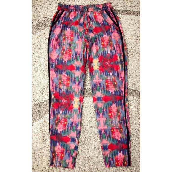 NastyGal Blurred Bloom Pants - Picture 7 of 7